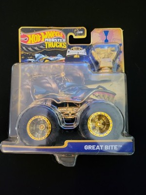 2026 HOT WHEELS MONSTER TRUCKS Trophy Champions GREAT BITE Shark 50th Near Mint