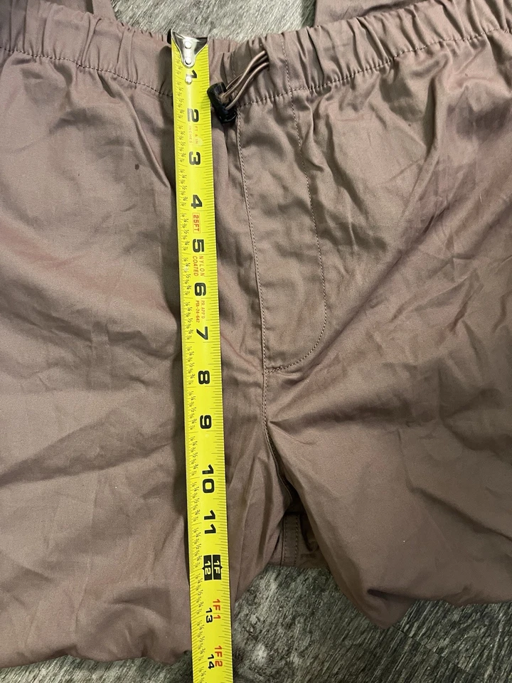 Pantalones cargo paracaídas de nailon marrón medio No Boundaries dobladillo ajustable para mujer’s Foto 3 de 4