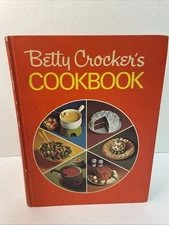 Vintage Betty Crocker's Cookbook 1979 Second Printing Hardcover Golden Press