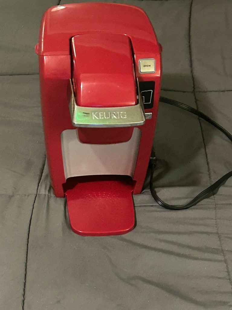 The Keurig B31, also known as the&nbsp;Keurig solo cup (Red)