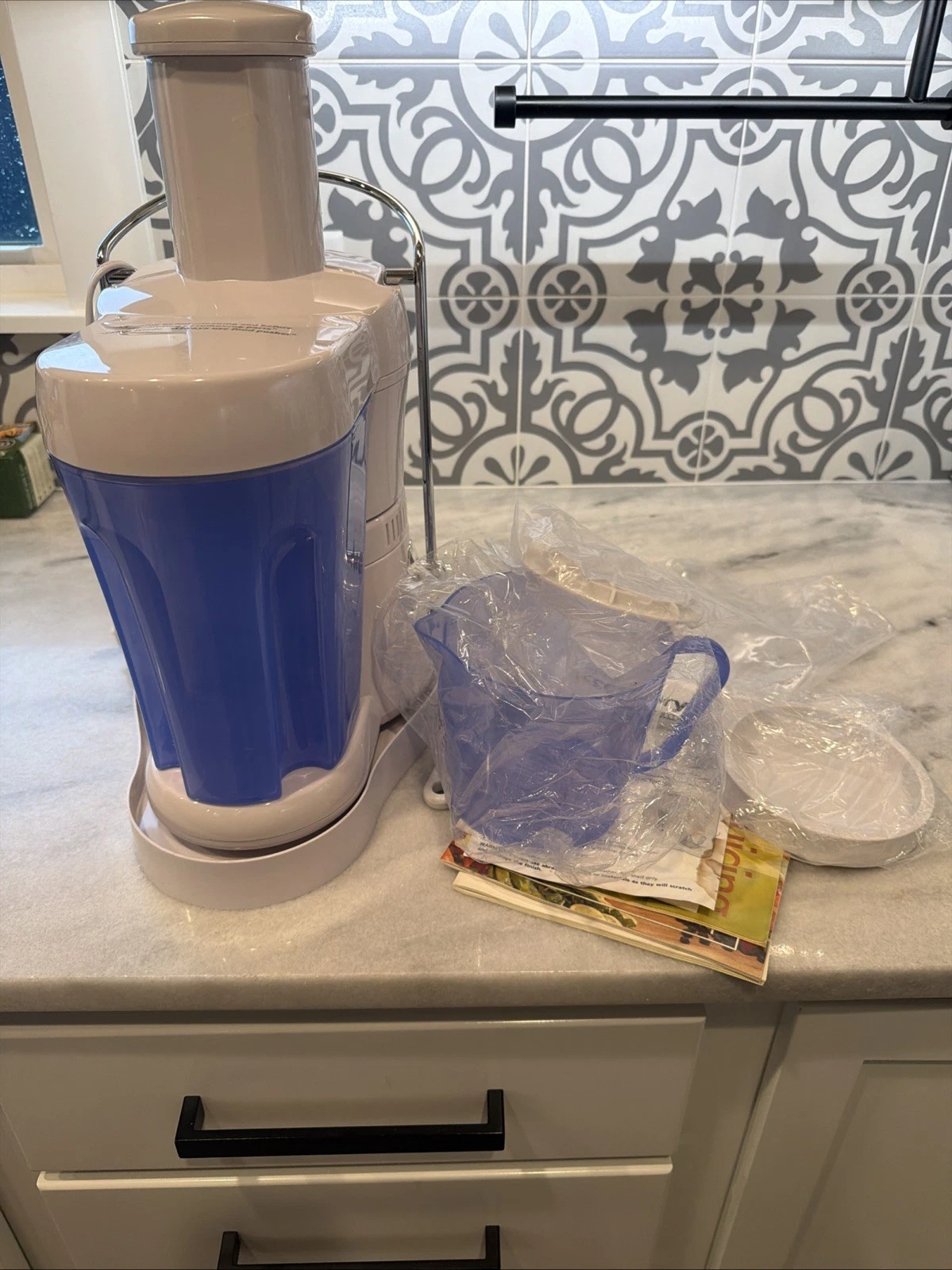 NEW Jack LaLanne Power Juicer Model CL-003AP - White No Box