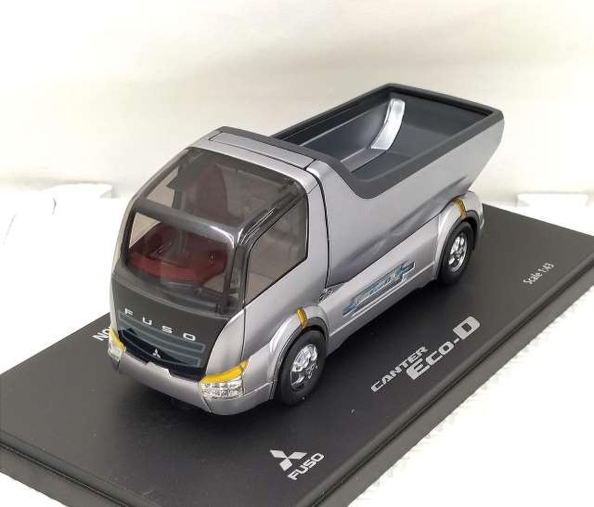 1/43三菱 Canter Eco Hybrid ミニカー 61XX7XsIdBL._UF350,350_QL80_.jpg