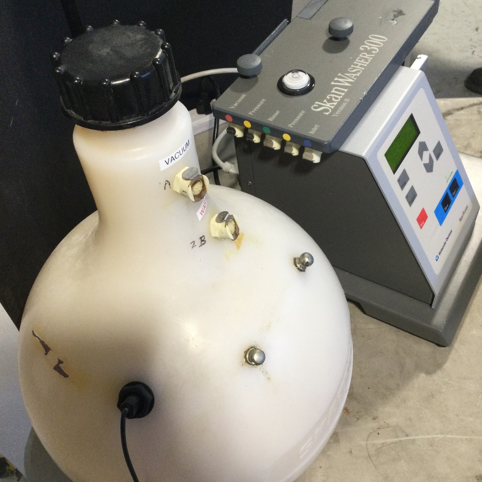 Skatron Molecular Devices SkanWasher 300 Microplate Washer With 3 Washer Heads