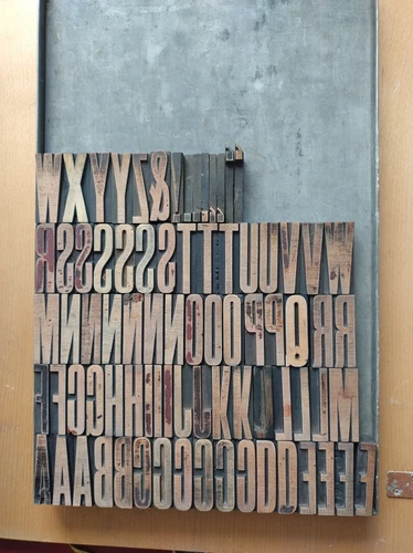  Wooden Letterpress Printing Blocks Type 6.8cm complete Alphabet + Ampersand Etc
