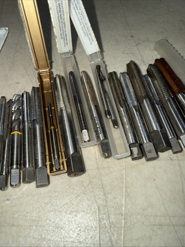 Lot of 36 New/Used Straight/Spiral Flute Plug Taps Various Sizes Machinists Tool - Afbeelding 4 van 13