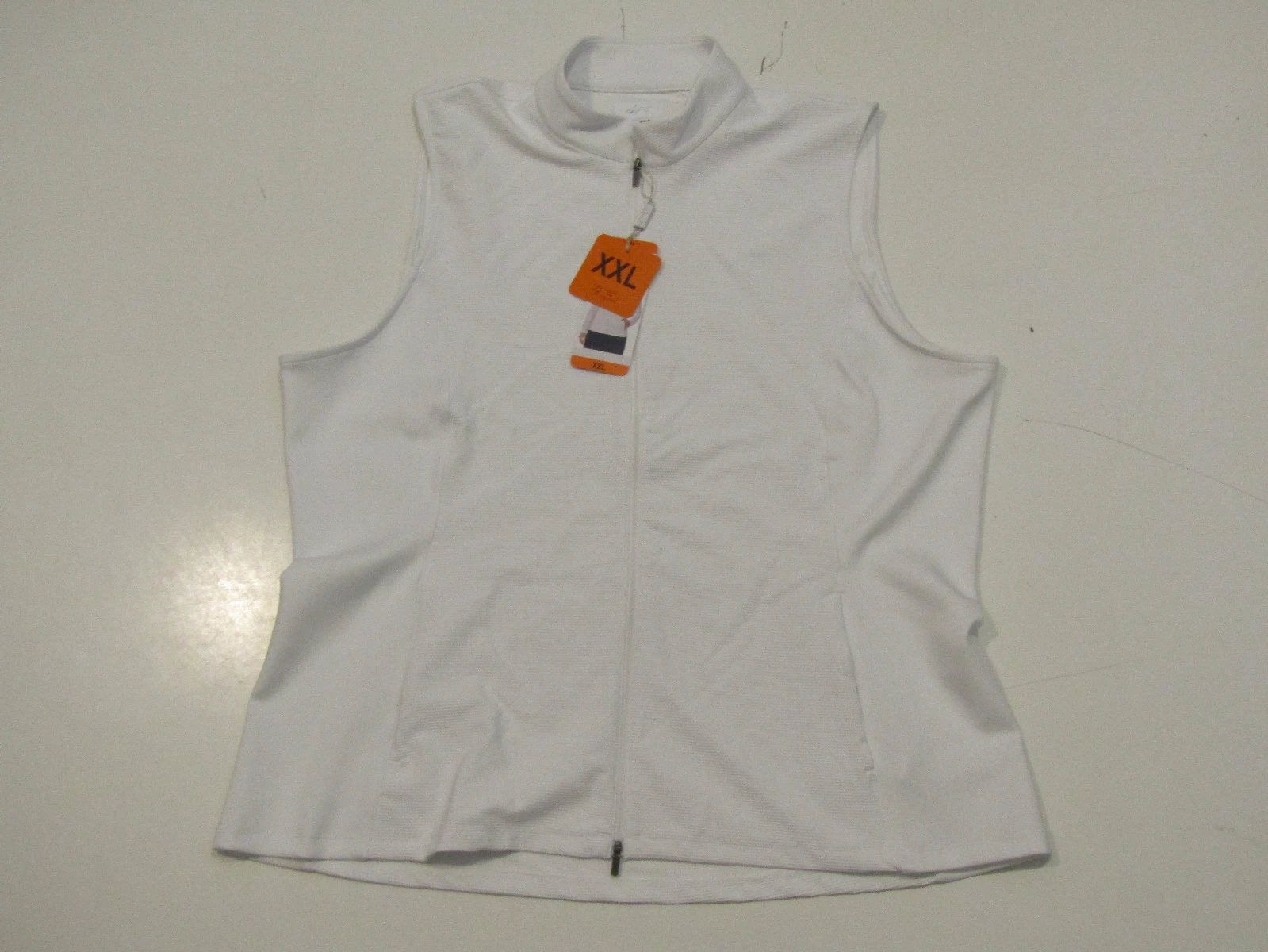 GREG NORMAN White Ribbed Collar Sleeveless Lightweight Vest Sz Medium Womens
Opens in a new window o