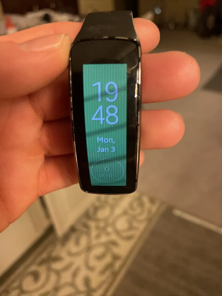 Samsung Galaxy Gear Fit Smart Watch - Black (SM-R350) - Image 2 of 4