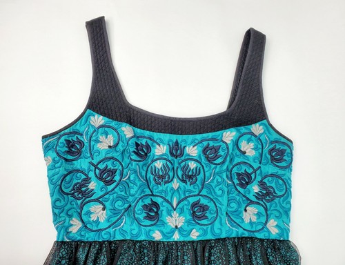 Abito Anthropologie Niki Tlahajan ricamato verde/azzurro e nero - nuovo senza etichette - taglia 6 - Foto 3 di 9
