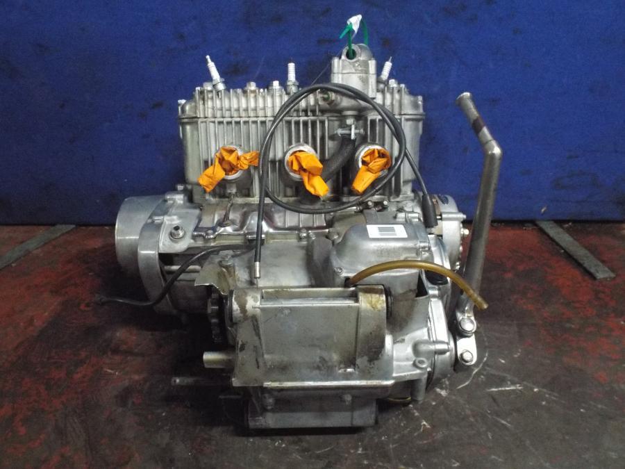 Suzuki GT750 1972-1977 72-77 Engine GT750-31596