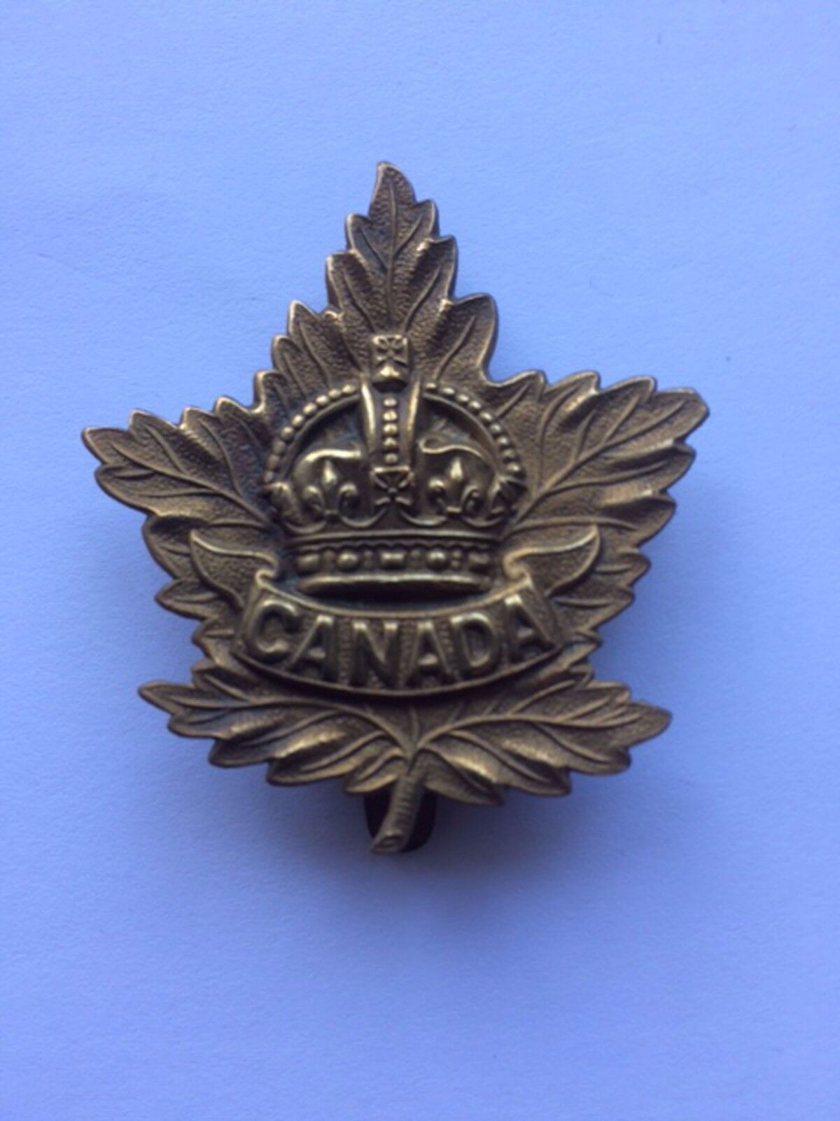 CAP BADGE INSIGNIA DOMINION OF CANADA - IMPERIAL CROWN - CANADA