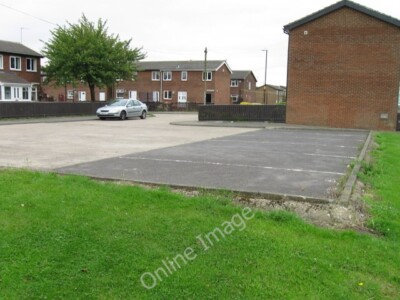 Foto 6x4 Tiverton Square, Thorney Close c2010
