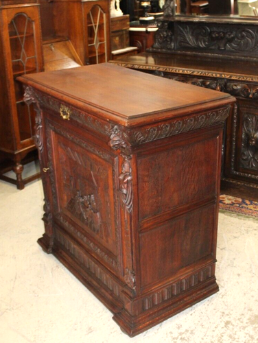 French Antique Carved Oak Renaissance Cabinet | Sideboard Circa 1880 - Picture 6 of 12