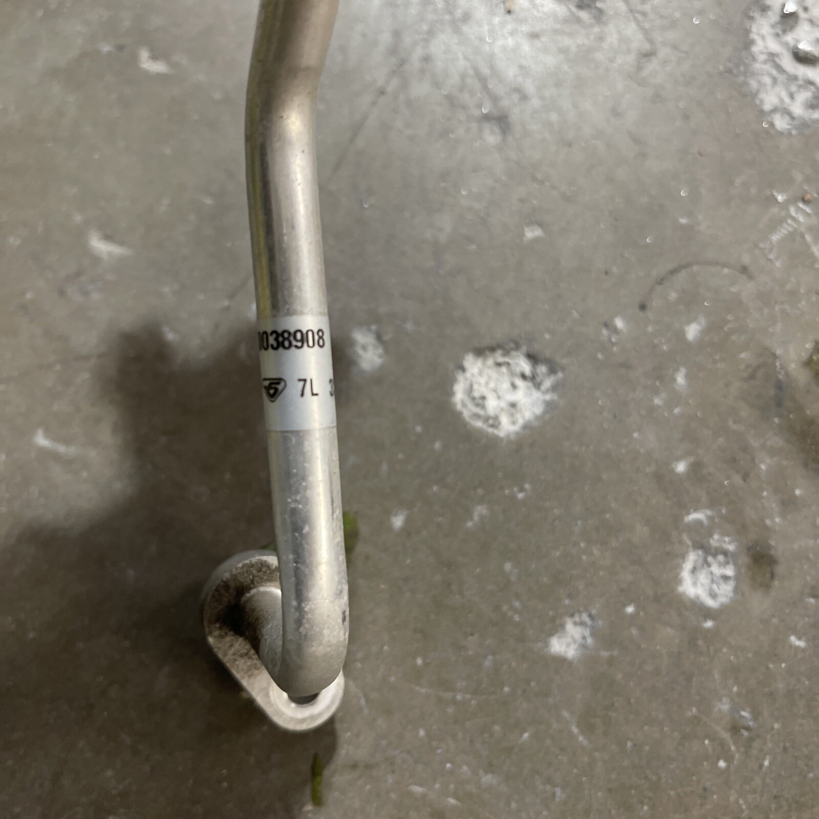 2017-2021 MASERATI GHIBLI PIPE BETWEEN CONDENSER AND JUNCTION HOSES OEM