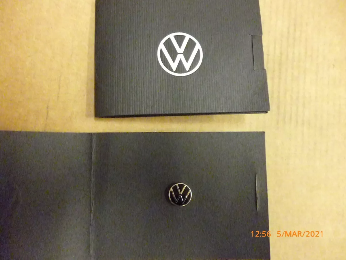 NEW GENUINE VW MERCHANDISE PIN BADGE 9mm BLACK & CHROME 000087000T