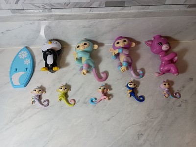 Lot Of 9 Fingerlings Minis And Normal Size WowWee Bundle Toys
