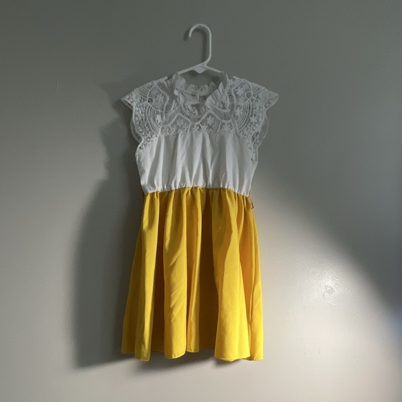SHEIN Girls White/Yellow Solid Lace A-Line Knee Length Dress 5Y Cap Sleeve