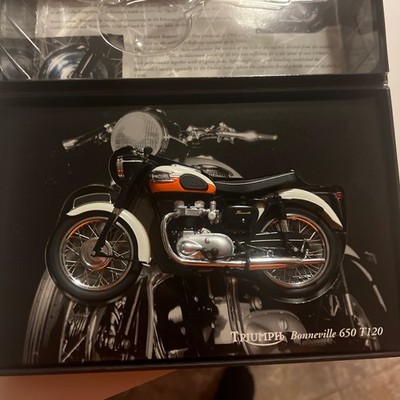 Minichamps 1:12 Triumph Bonneville 650 T120 1959 Blue/Silver