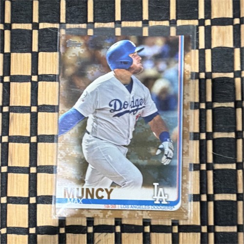Topps 2019 Series 2 Max Muncy #658 Dodgers Vintage Stock 21/99