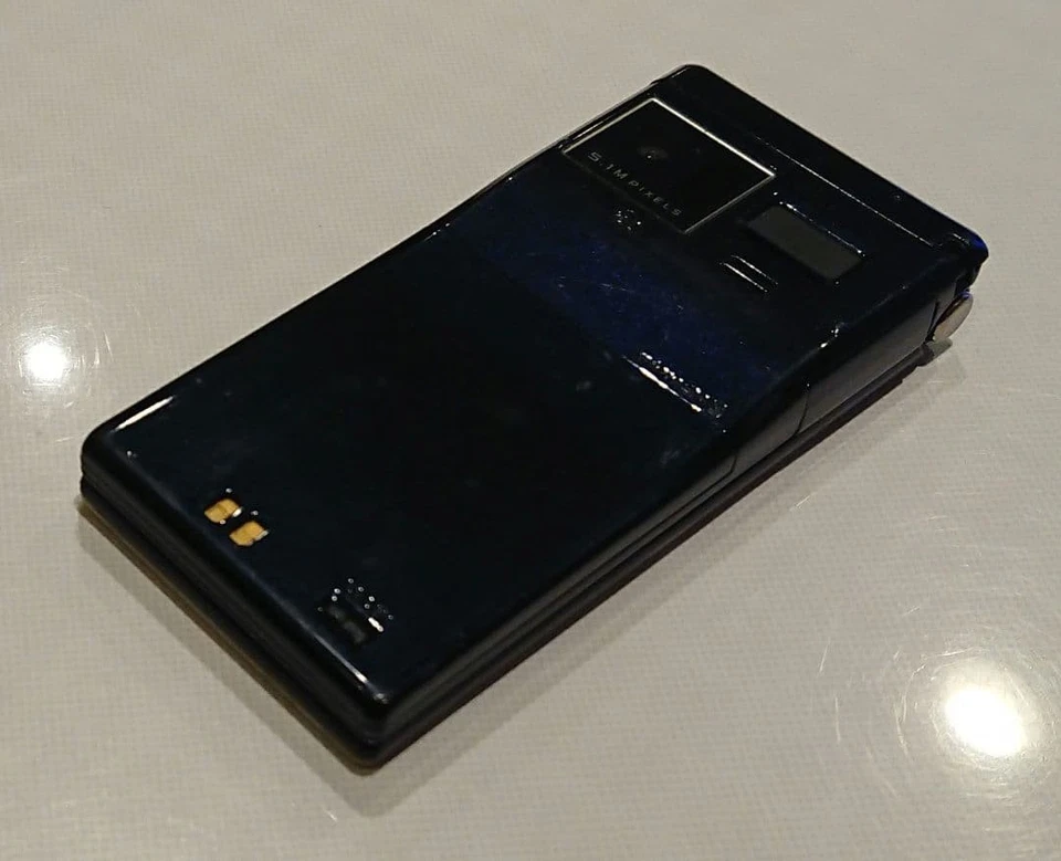 Fujitsu Docomo F-11C Teléfono Azul Comunicación Móvil Confirmado Japonés Flip Pho Foto 2 de 4