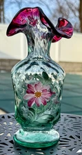 VHTF Fenton**RUBINA VERDE DIAMOND OPTIC FLORAL PINCH VASE**QVC...#C13798...1994