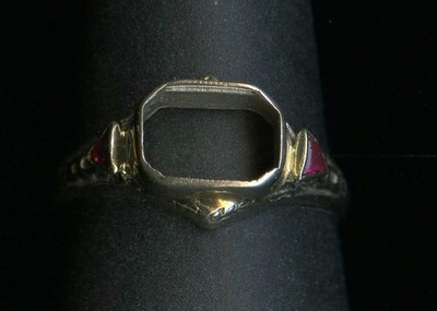 10K Größe 2,75 massiver Weißgold 7 mm x 5 mm Smaragdschliff Fassung Rubin Akzent Ring (RJ
