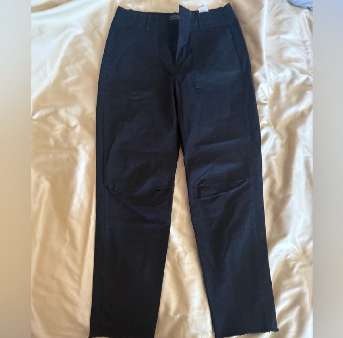 2 Set Piece Banana Republic Girlfriend Chino Pants Size 4, white blouse size M image 4