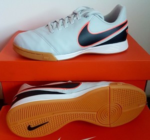 nike 5 astro turf trainers