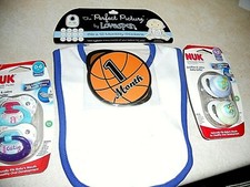 NEW NUK 2 PK BPA FREE ORTHOPEDIC PACIFIERS 0-2  0-6 MNTH  BIB W/MNTHLY INSERTS
