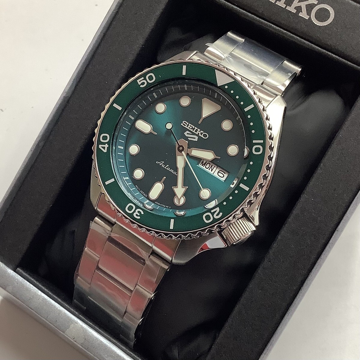 SEIKO5 スポーツ 自動巻きグリーンダイバー SRPD61 SRPD61K1 | SBSA011 | Seiko 5 Sports