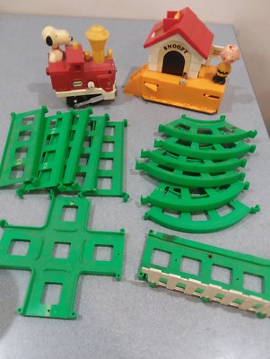 snoopy train set