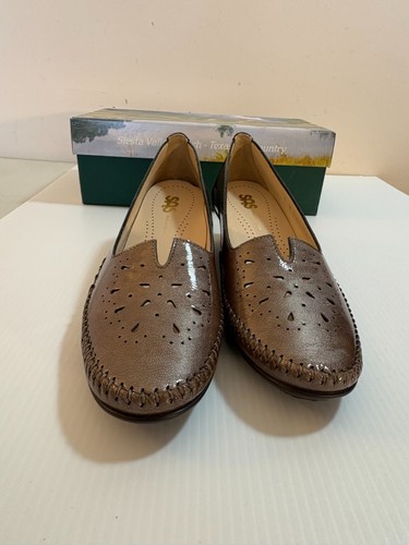 NEW NWB SAS Sonyo Portobello Brown Slip On Low Heel Womens Pumps US Sz 7 Pierced - Picture 3 of 9