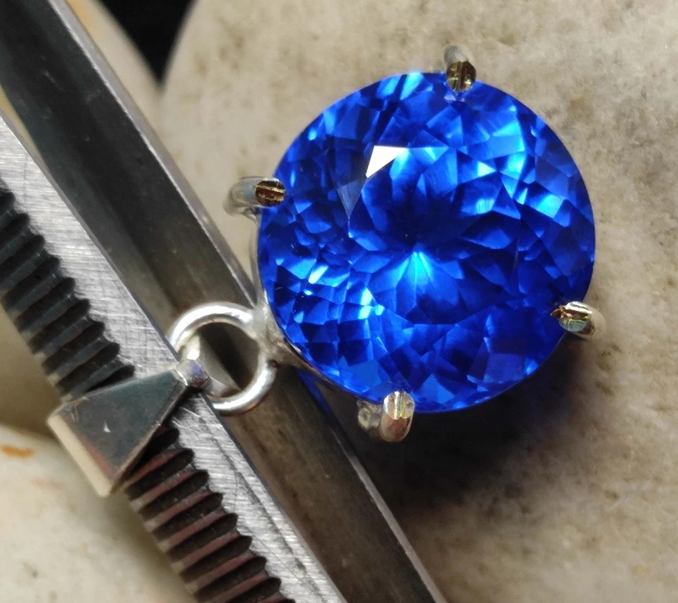 Round 30.89 Ct Certified Natural Blue Sapphire 925 Silver Pendant Loose Gemstone - Image 4 of 4