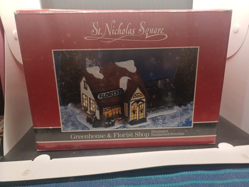Vintage Retired ST. NICHOLAS SQUARE Christmas Florist Shop ***read Description** - Picture 22 of 23