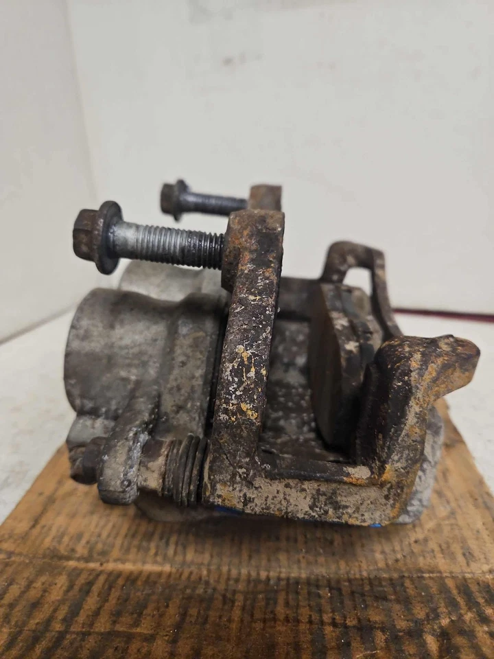 08-14 CADILLAC CTS Pinza delantera derecha y soporte lado pasajero Rh OEM Foto 4 de 4