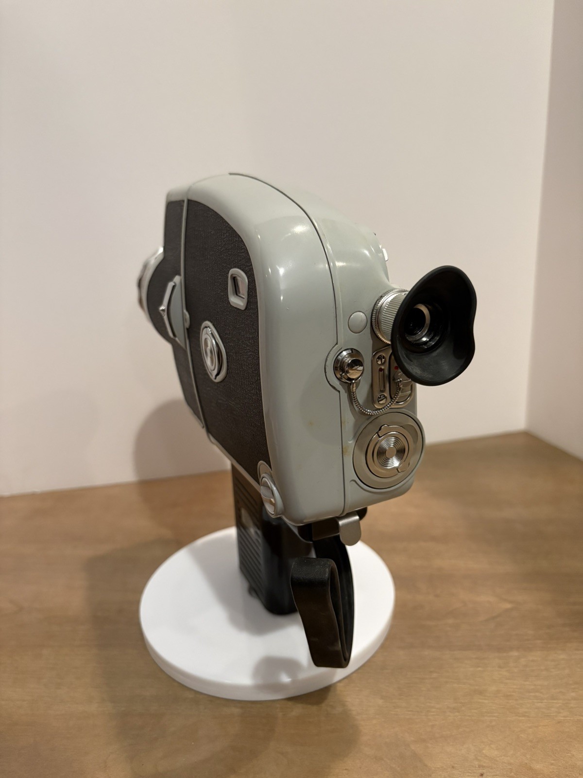 Zeiss Ikon Moviflex Super - the all-electric 8mm cine camera