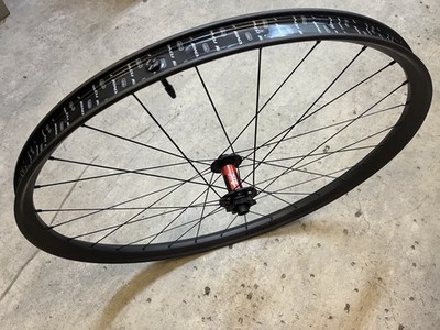 Roval Traverse SL2 29'' Carbon Vorderrad DT Swiss 240 Nabe - Boost 110. Levo. 