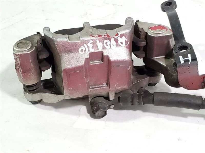 Pinza de freno delantera 4WM-2580U-01-00 Yamaha V Star XVS650 XVZ1600 personalizada OEM 2003 Foto 4 de 4