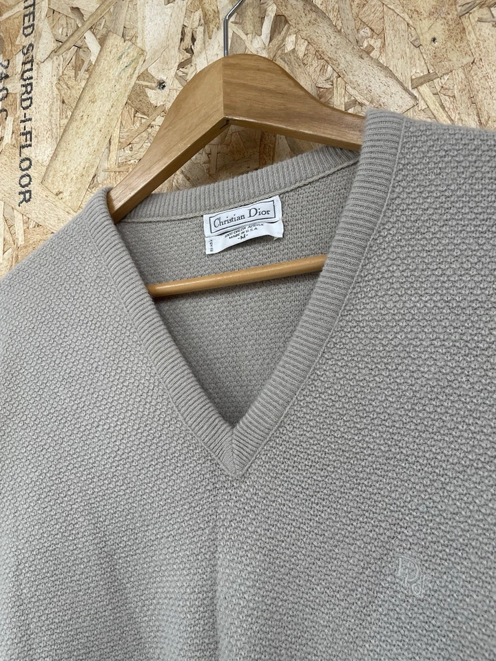 Suéter de Colección Christian Dior Cuello en V Crema Tostado Texturizado Tejido Logo Para Mujer Talla M Foto 2 de 4