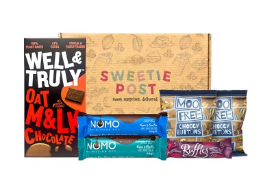 Vegan Chocolate Gift Box| Dairy Free Hamper Present Plant Based Vegan ...