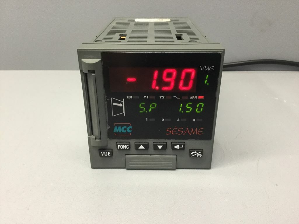 SIO3000AOHO - MCC - S IO 3000 AO HO / Regulador Digital De Sésamo Usado