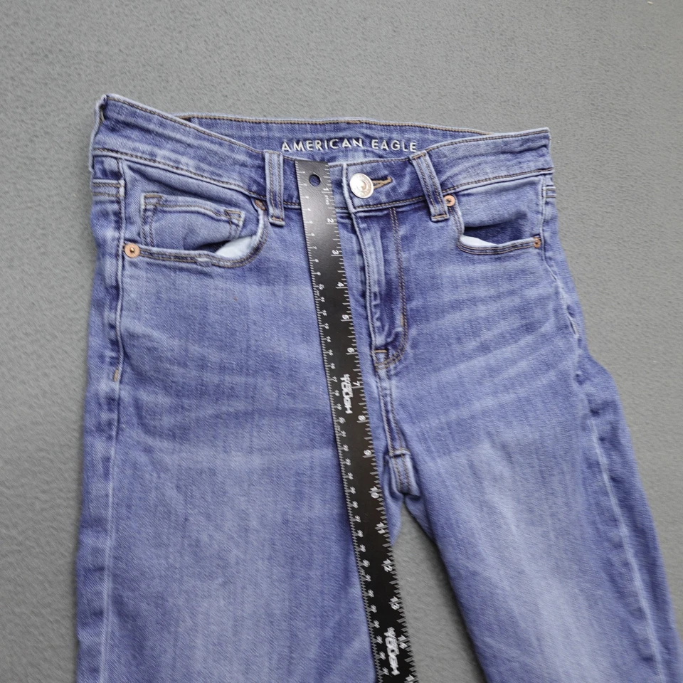 Pantalones de mezclilla ajustados American Eagle para mujer talla 6 regular súper elásticos dobladillo crudo Foto 4 de 4