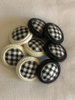 Lot Of Round Black & White Check Shank Buttons X 8 New
