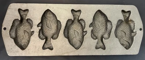 VINTAGE LODGE USA CAST IRON FISH MOLD PAN PERCH CORNBREAD 5PP2 MUFFIN HUSHPUPPY