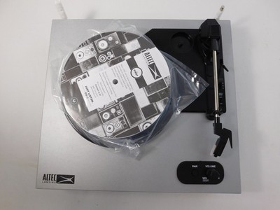 NEW 2018 Altec Lansing Turntable for Vinyl Records ALT-500 Classic Turn LP Playe