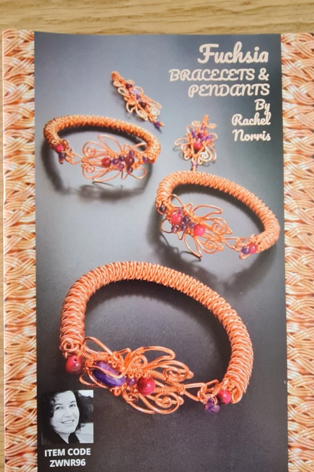 2 Rachel Norris Wirework Booklets Tiger Pendants + Fuschia Bracelets/Pendants - Image 4 of 4