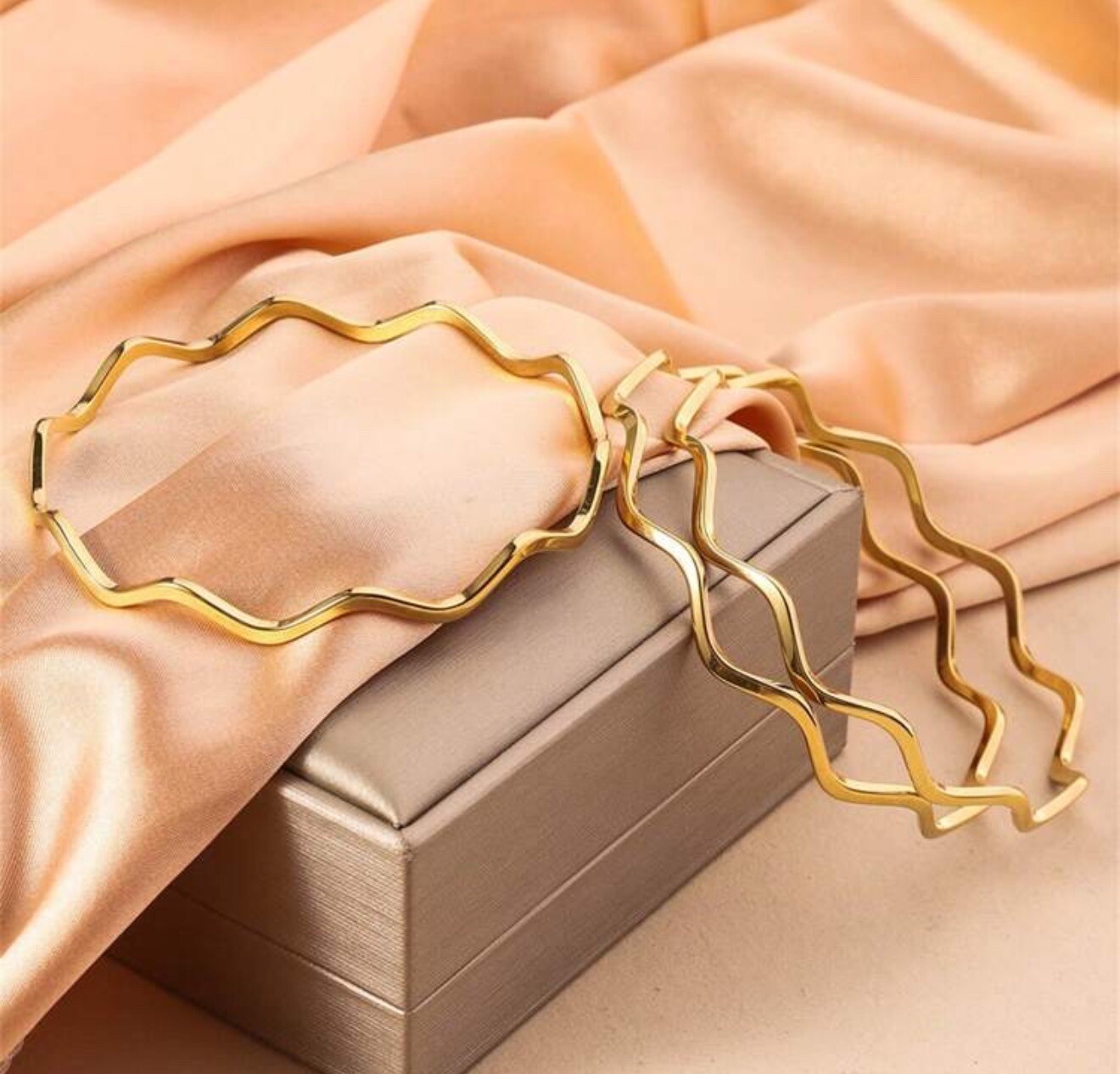 Lot de 3 bracelets jonc torsadé dorés en acier inoxydable, idée cadeau bijoux pour femme