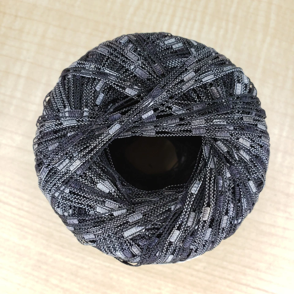 Lote de 4 hilos de escalera de enrejado Bernat Matrix plateados 50 g cada 140 yardas Foto 3 de 4