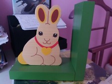 POGGIALIBRI, REGGILIBRI THUN VERDE IN LEGNO CONIGLIO SOPRAMMOBILE FERMALIBRI 