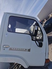 Porte avant et accessoires Nissan CABSTAR