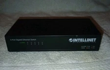 Intellinet 5-Port Gigabit Ethernet Switch (530378) Power Cord Included Tested